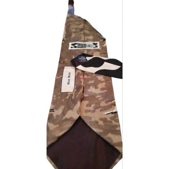 Cattle Call Moo Moo Logo Multicolor Cows Classic 100% Silk Tie 4" Wide USA - Picture 7 of 8
